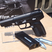 新しいエネルギーソースの提案！　マルシンCO２ガスブローバック FN 5-7 新発売！